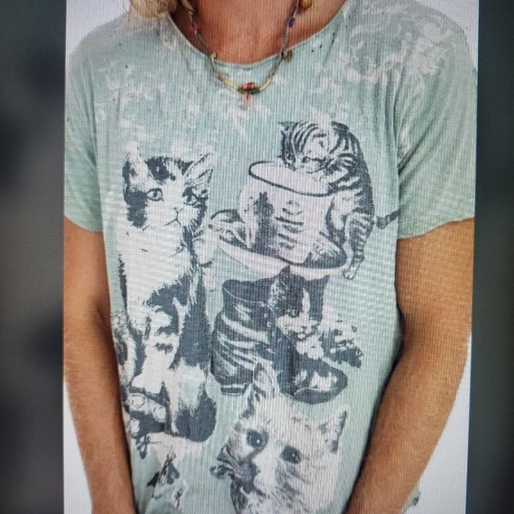 Magnolia Pearl Tee - Hours and Roses